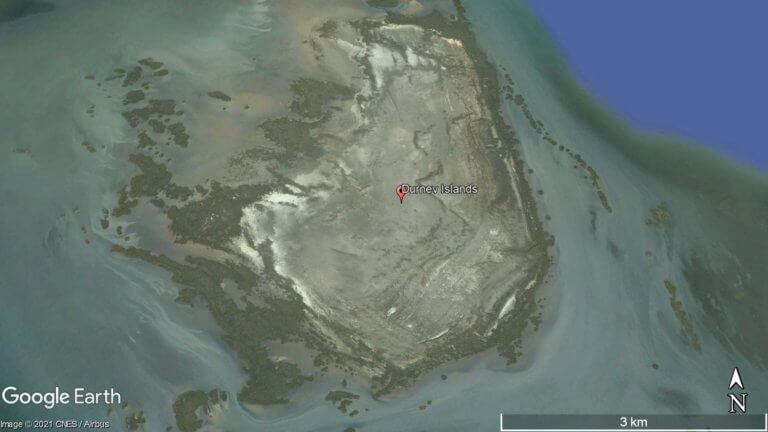 Close satellite image of Durnev Island.