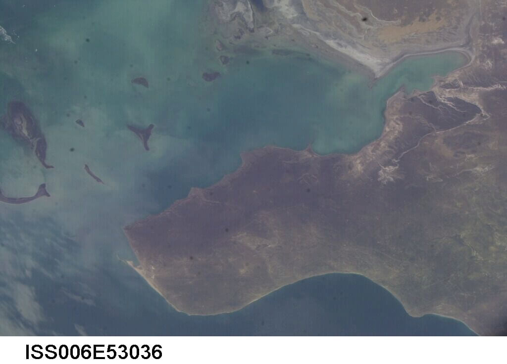 Tyub-Karagan Peninsula and Sarytash Bay seen from space.